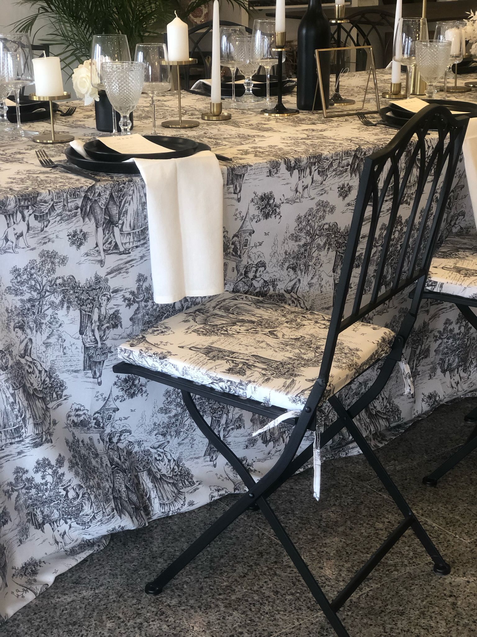 Toalha Toile de Jouy Preta
