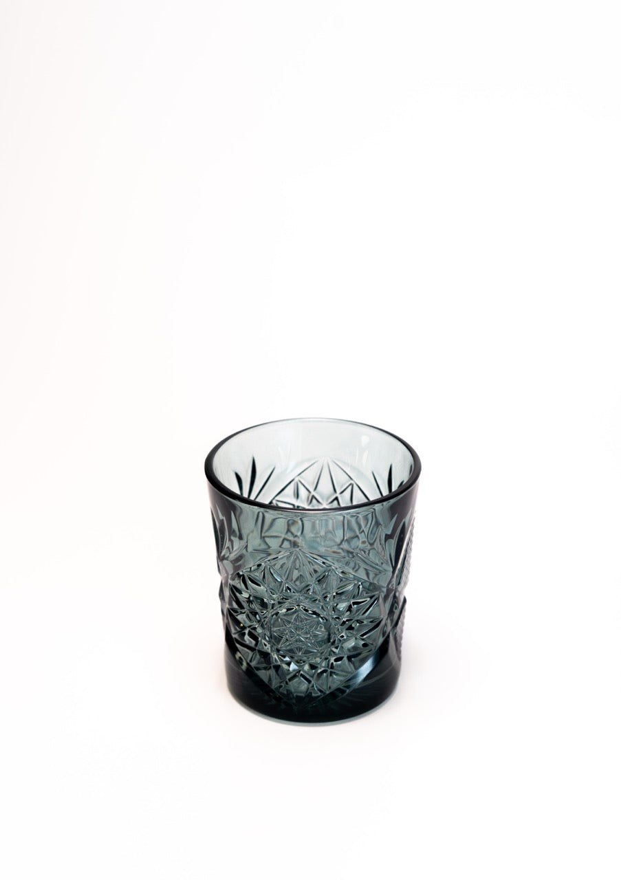 Copo de Cocktail Cinza Erverdiado