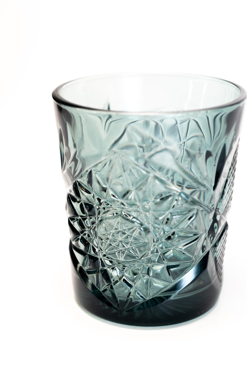 Copo de Cocktail Cinza Erverdiado