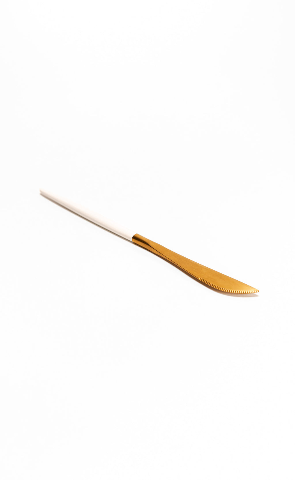 Talheres Dourado e Branco