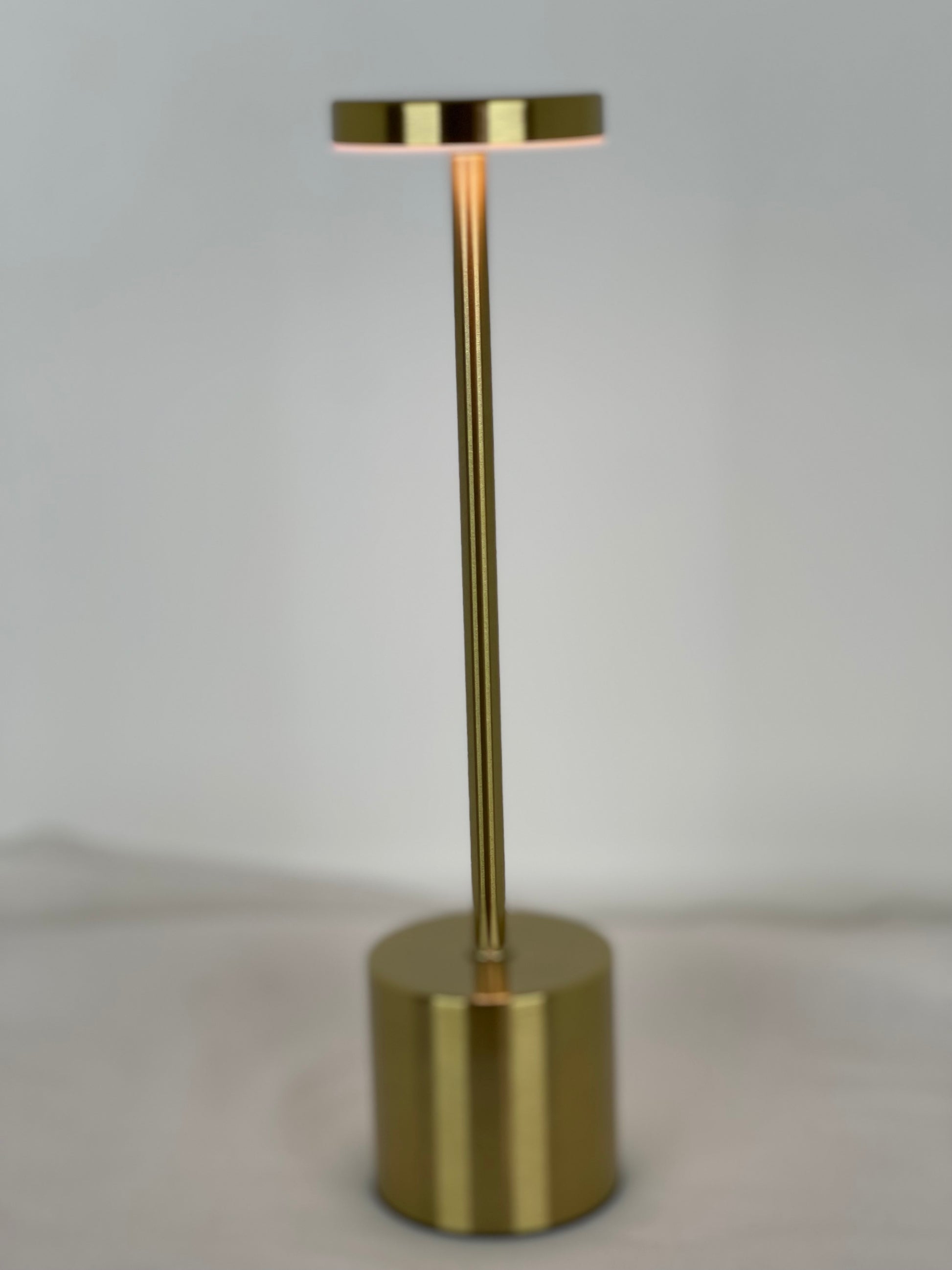 Candeeiro Dourado